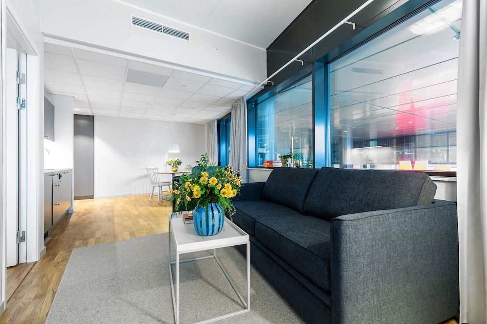 Biz Apartment Bromma 11/24