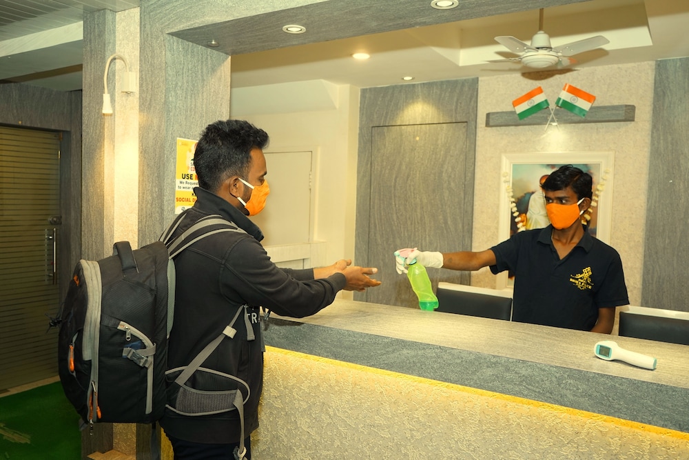 Hotel Disha Palace 17/69