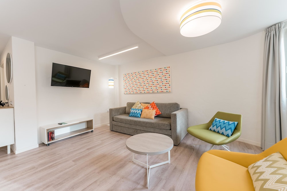 R2 Maryvent Beach Apartment 30/49