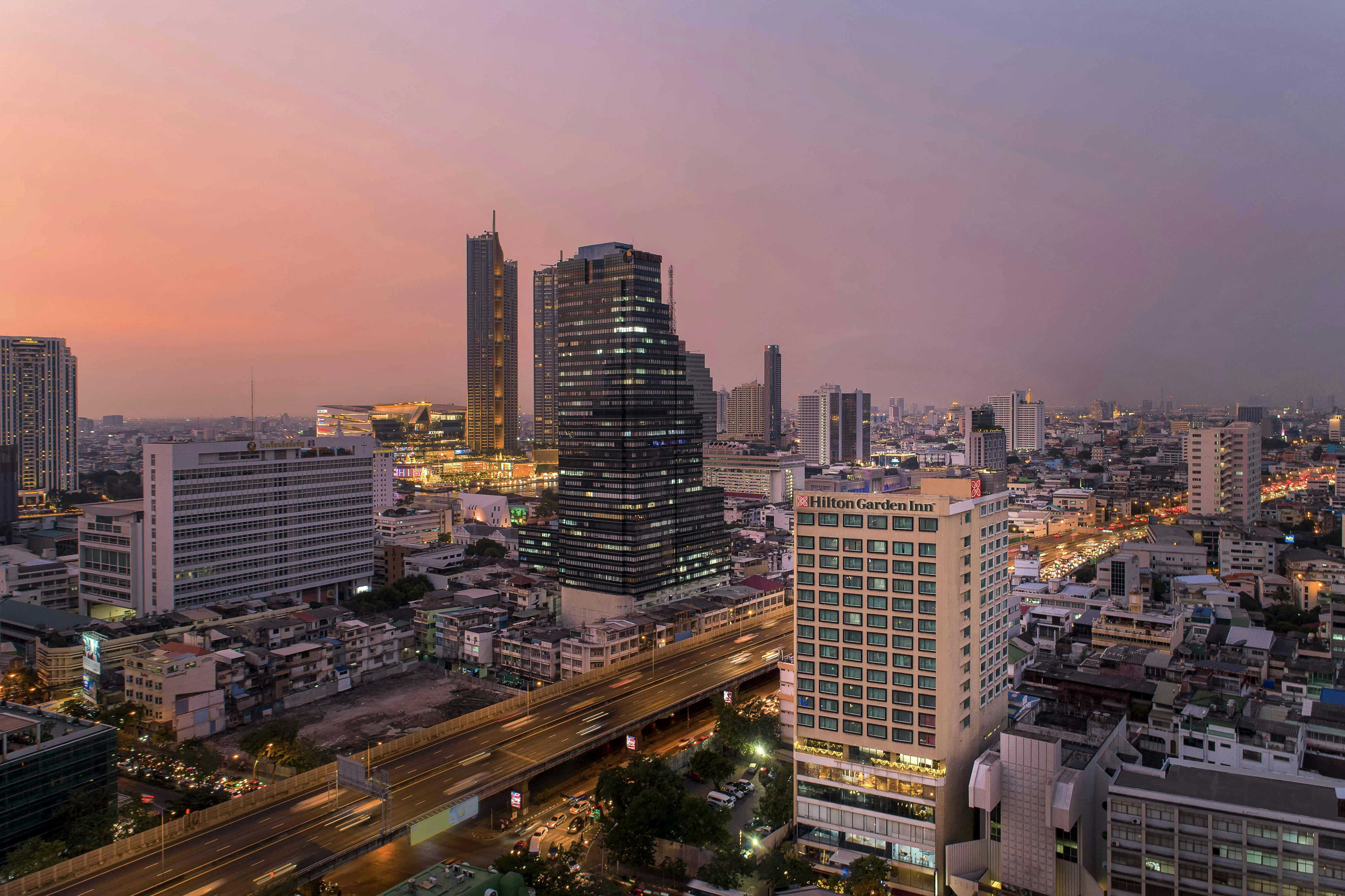 Hilton Garden Inn Bangkok Silom 38/41