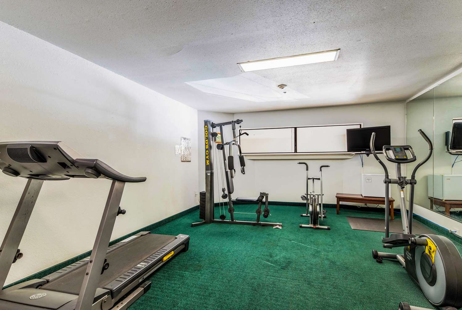 Travelodge by Wyndham Decatur TX 23/39