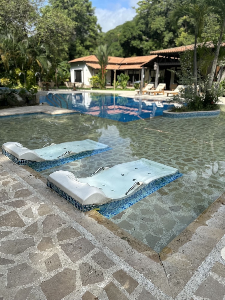 Kantawa Hotel Spa 45/70