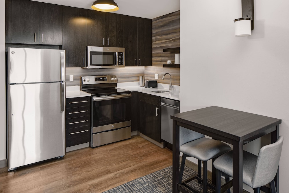 Residence Inn by Marriott Detroit Farmington Hills 35/45