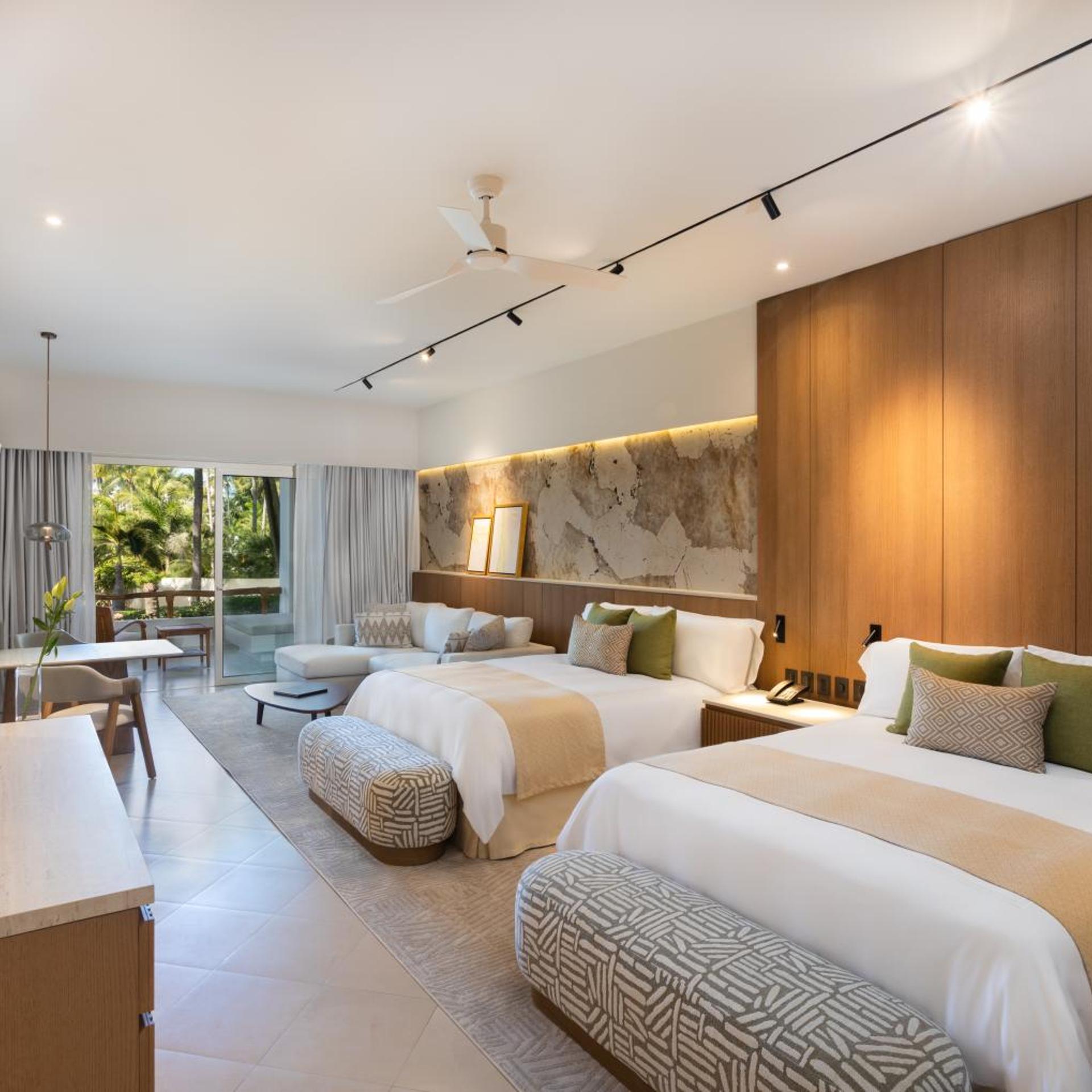 Master, Suite, Pool View