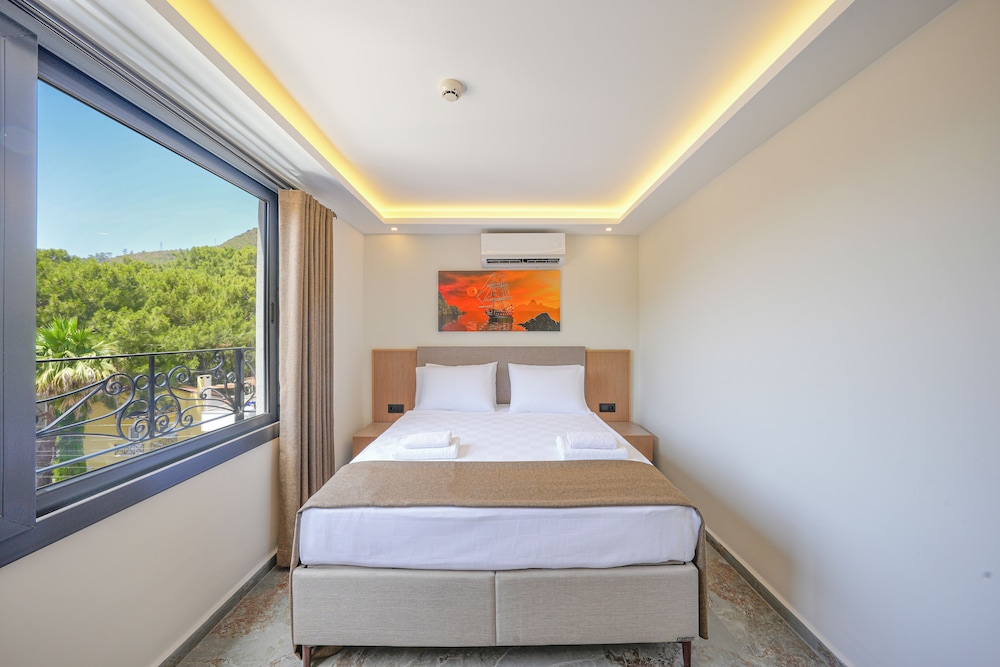 Ada Boutique Hotel 4/16