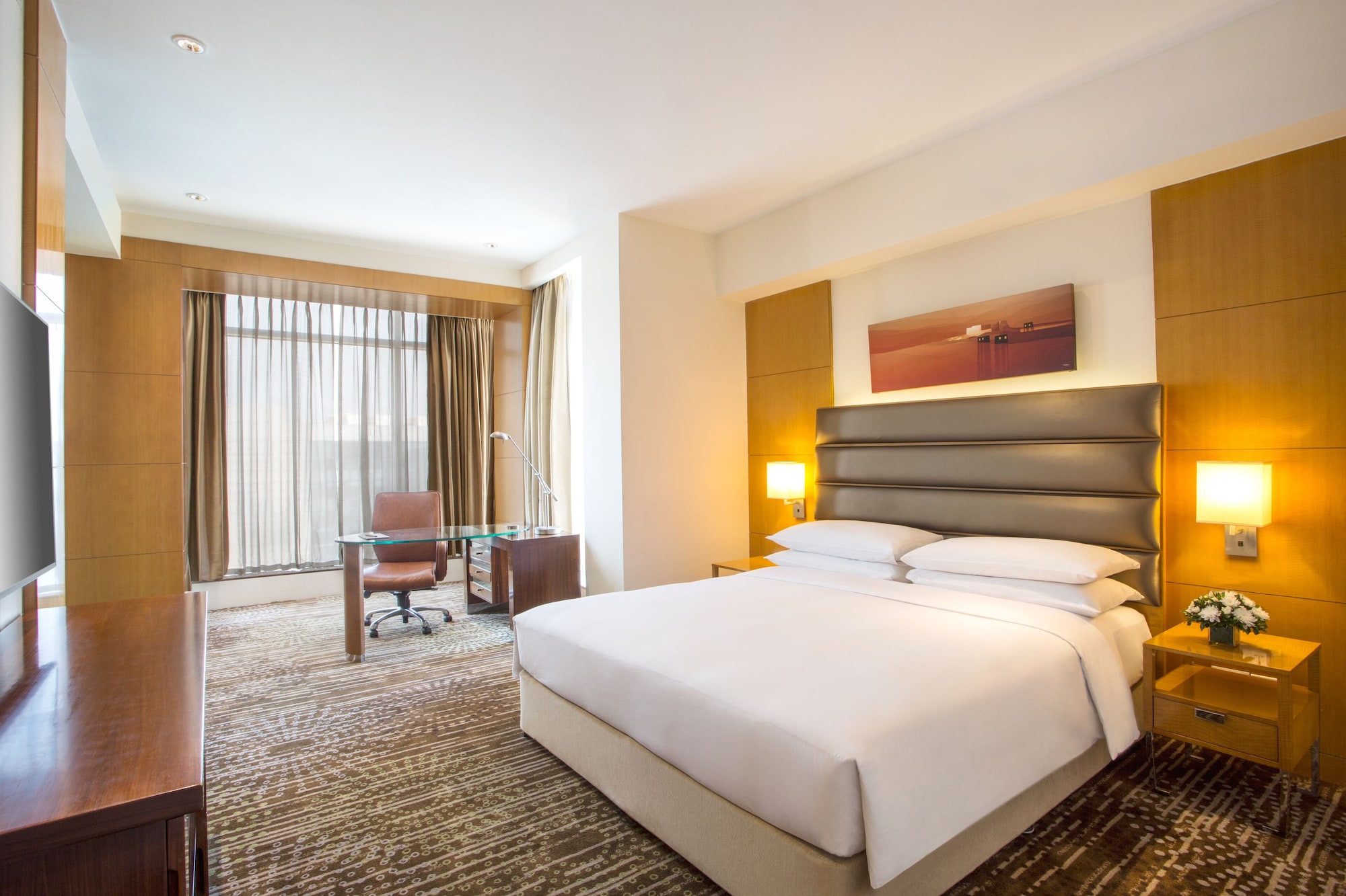 ROOM, KING BED
