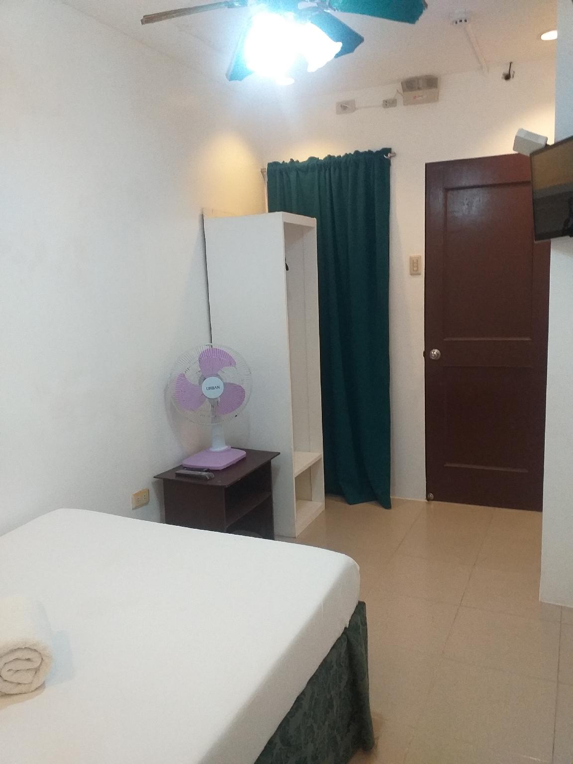Room, with Fan