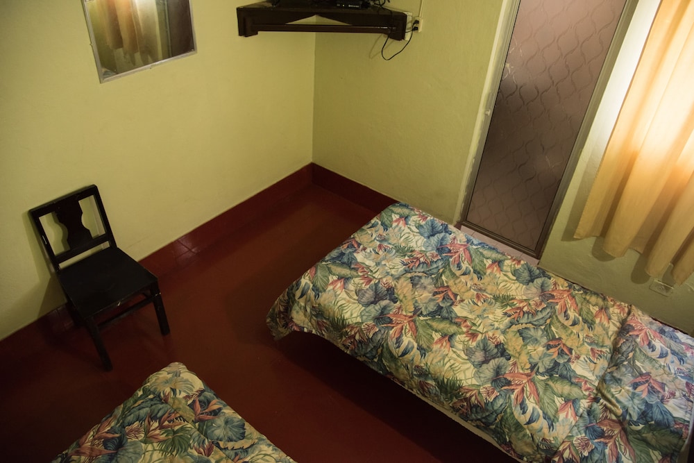 Hotel Esperanza 9/25