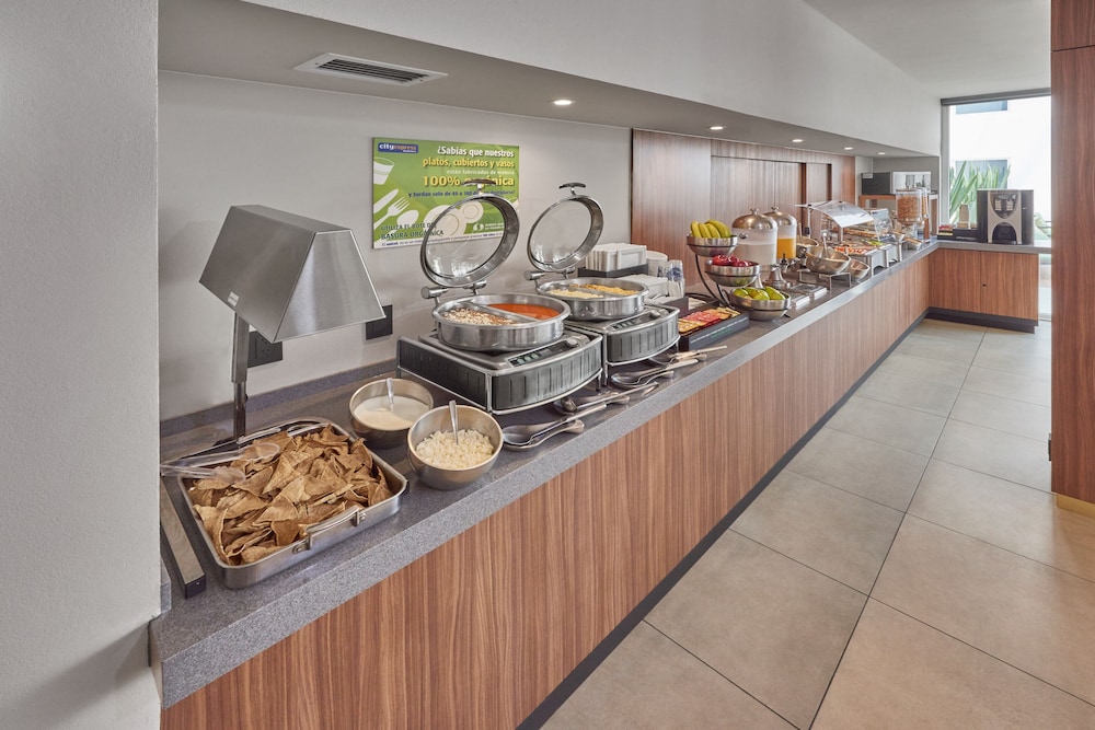 City Express Plus by Marriott Ciudad de Mexico Insurgentes Sur photo3