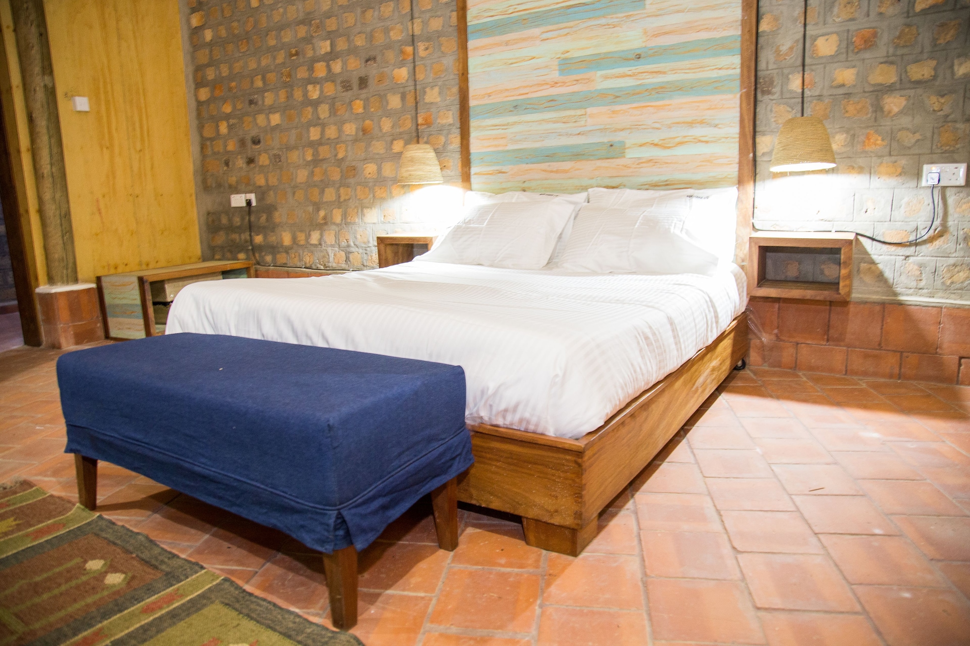 2 BEDROOMS, DELUXE, TWIN BEDS