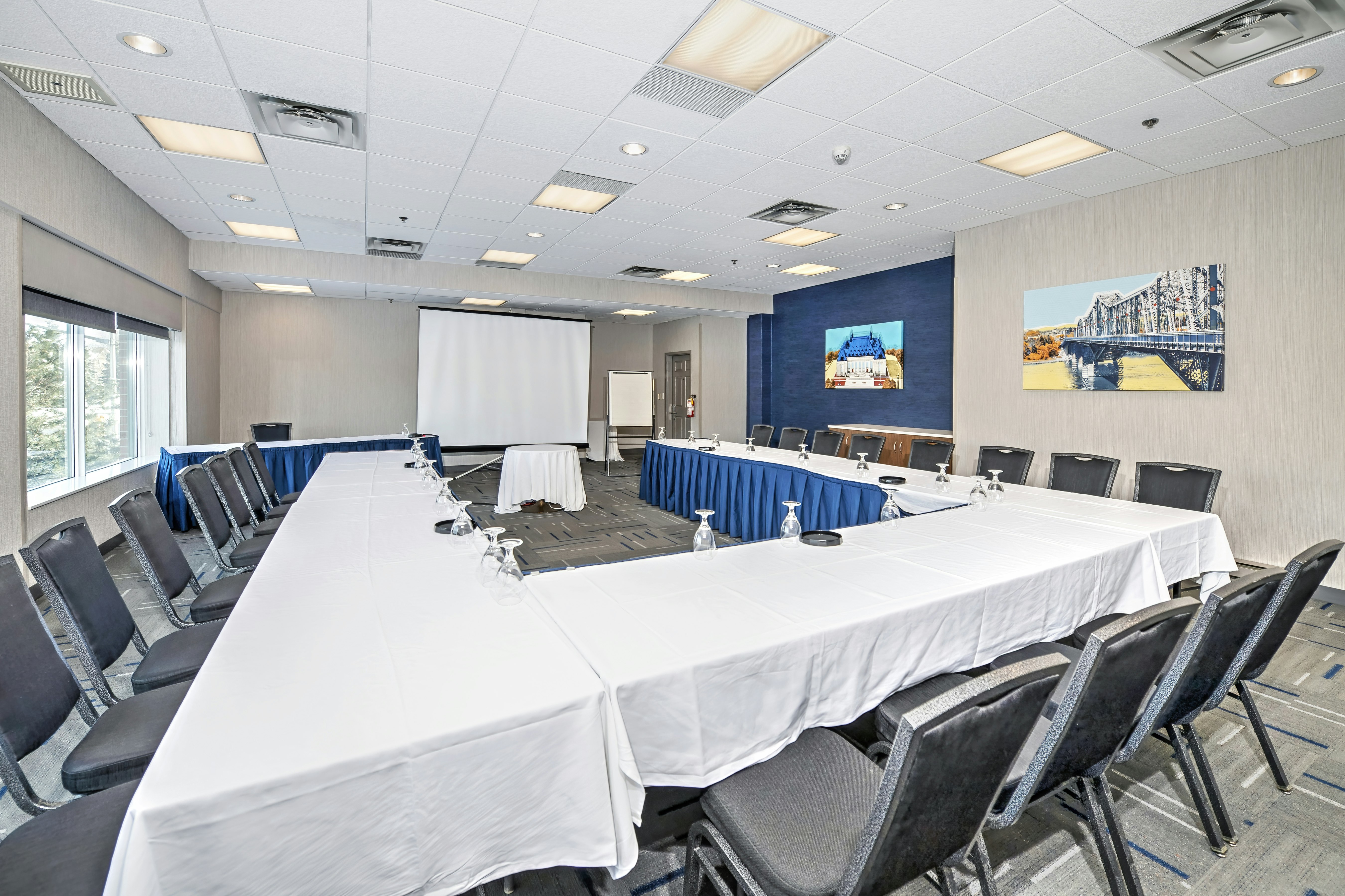 Hampton Inn By Hilton Ottawa 35/38