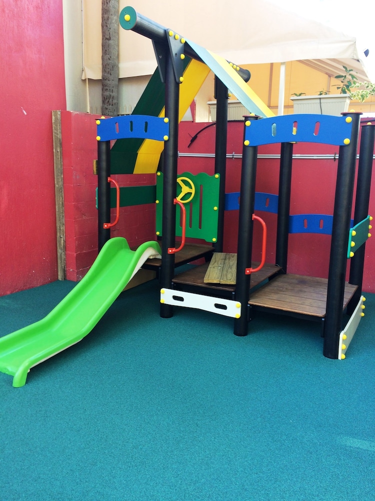 Enderley Gardens Resort 44/55