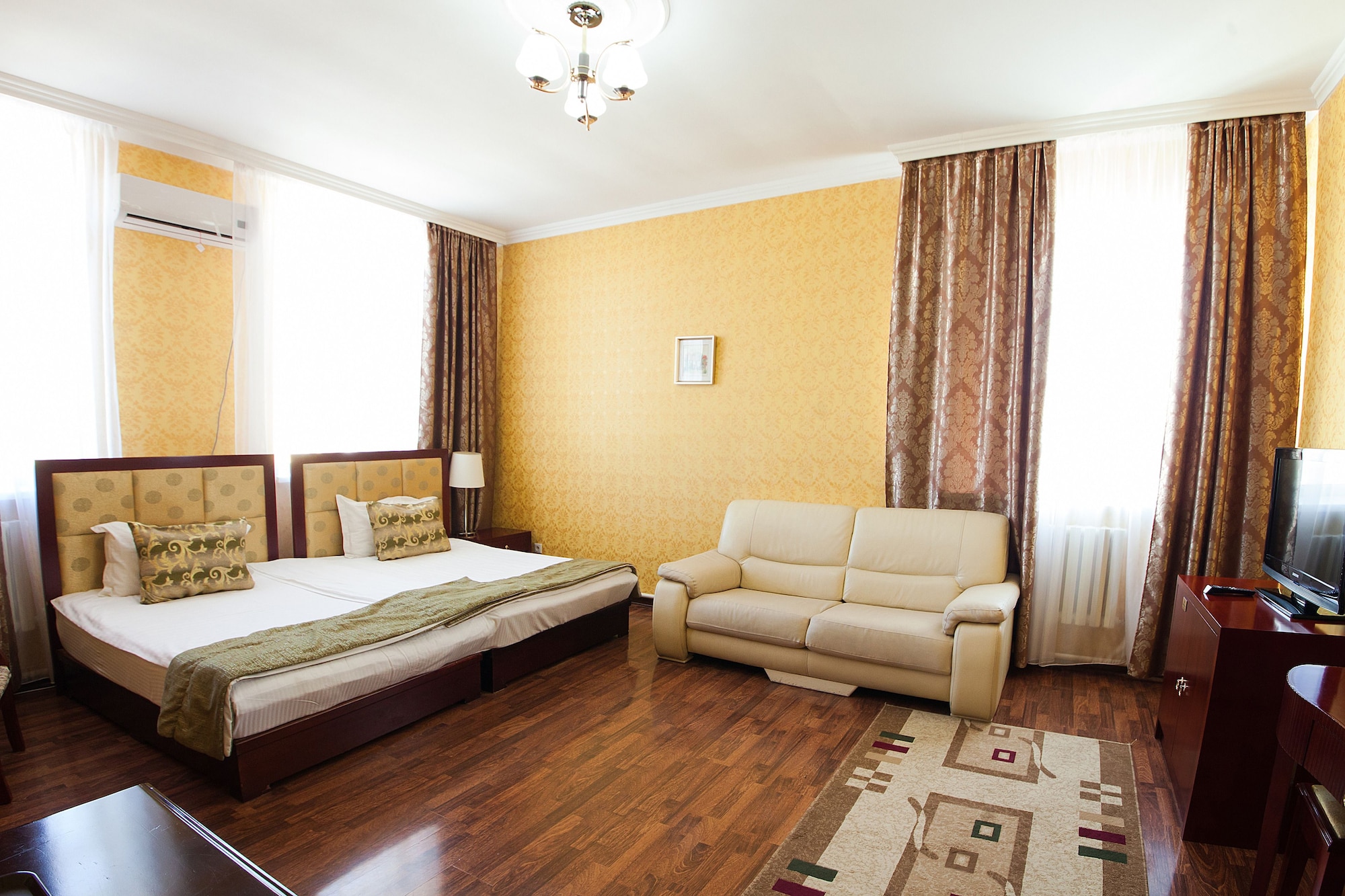COMFORT, DOUBLE BED