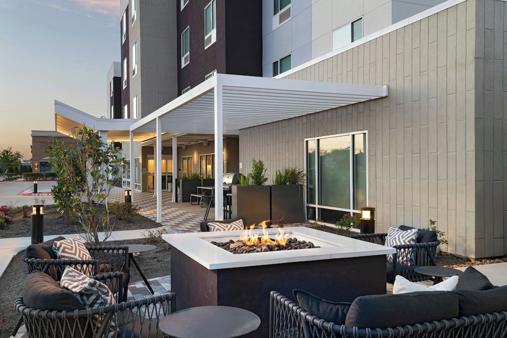 TownePlace Suites by Marriott Houston Tomball 24/34