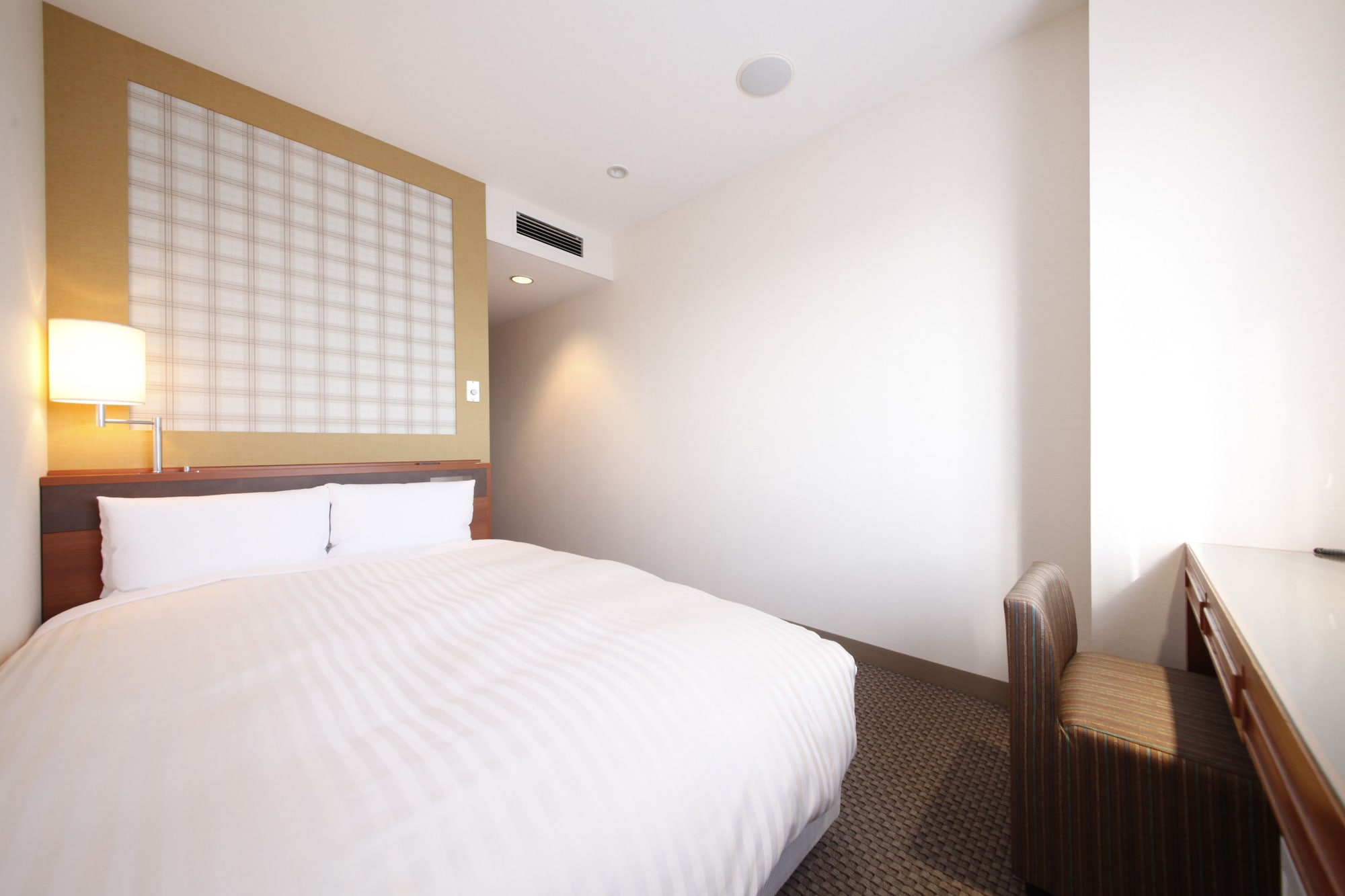 Room, Semi Double Bed, Small, Smoking