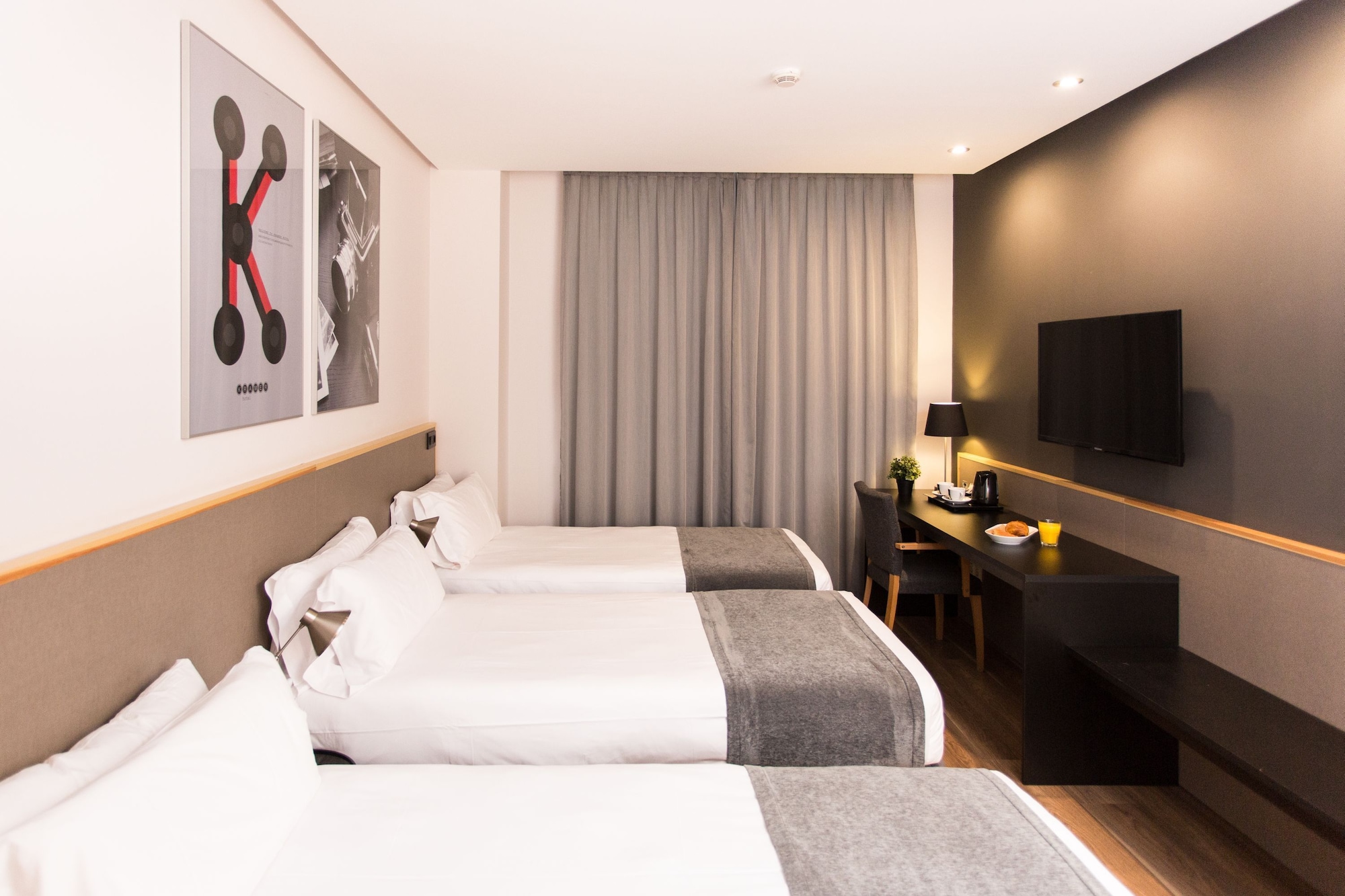 ROOM, TRIPLE