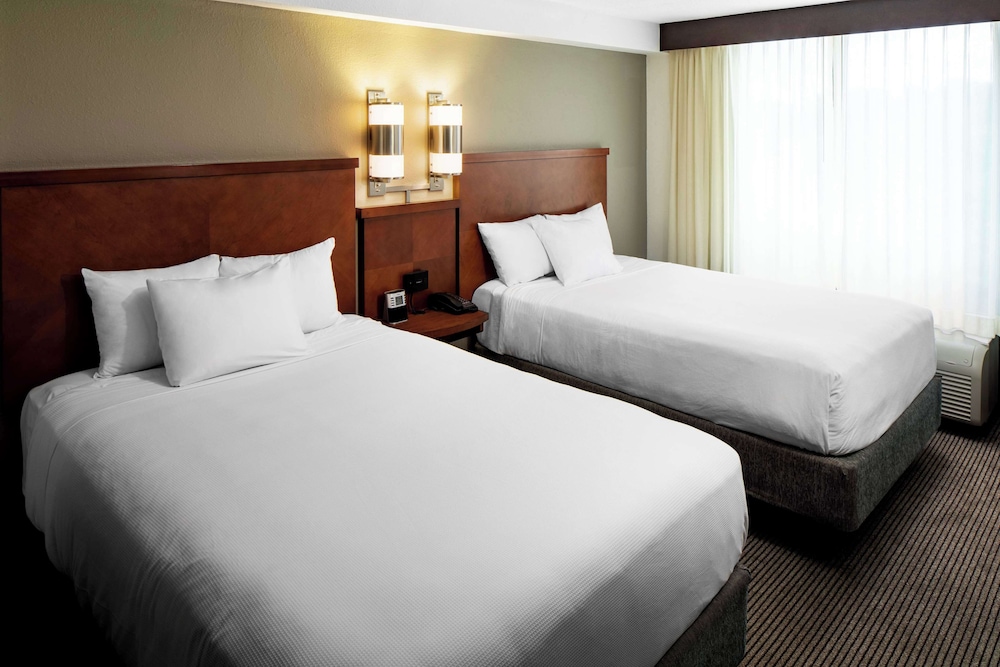 Hyatt Place Dallas/Park Central 25/62