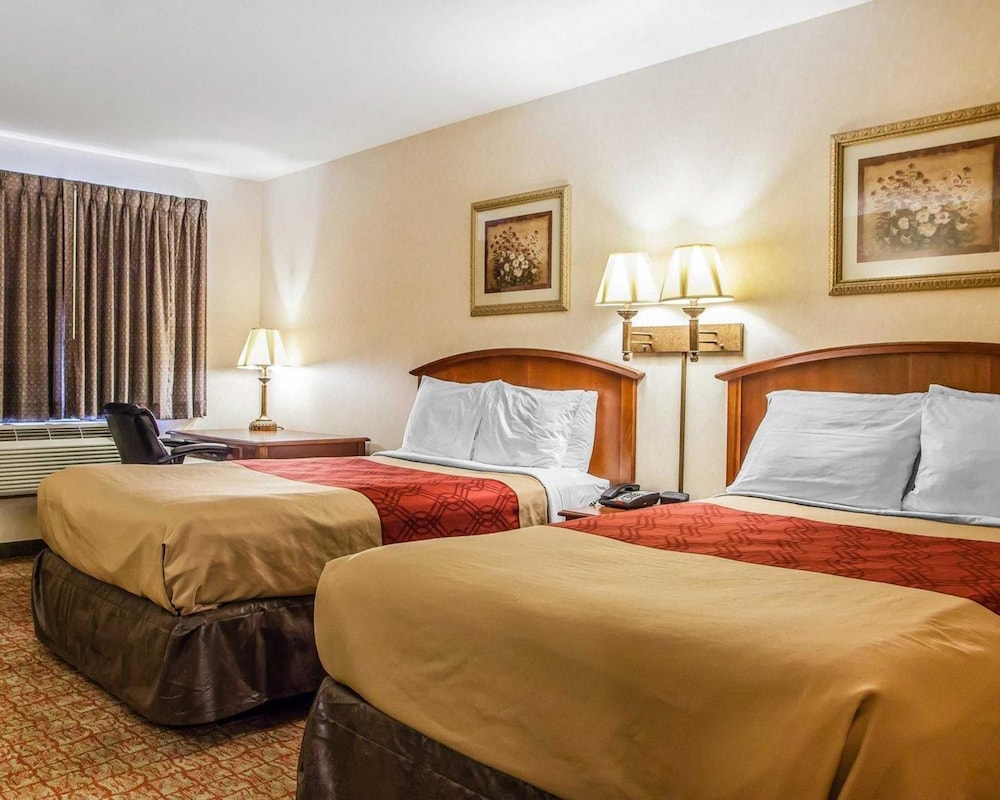 Econo Lodge Douglassville Pottstown 12/33