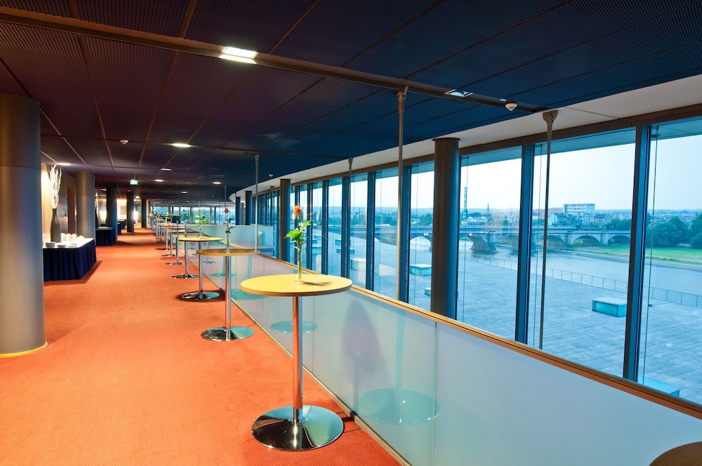 Maritim Hotel & Internationales Congress Center Dresden 45/75