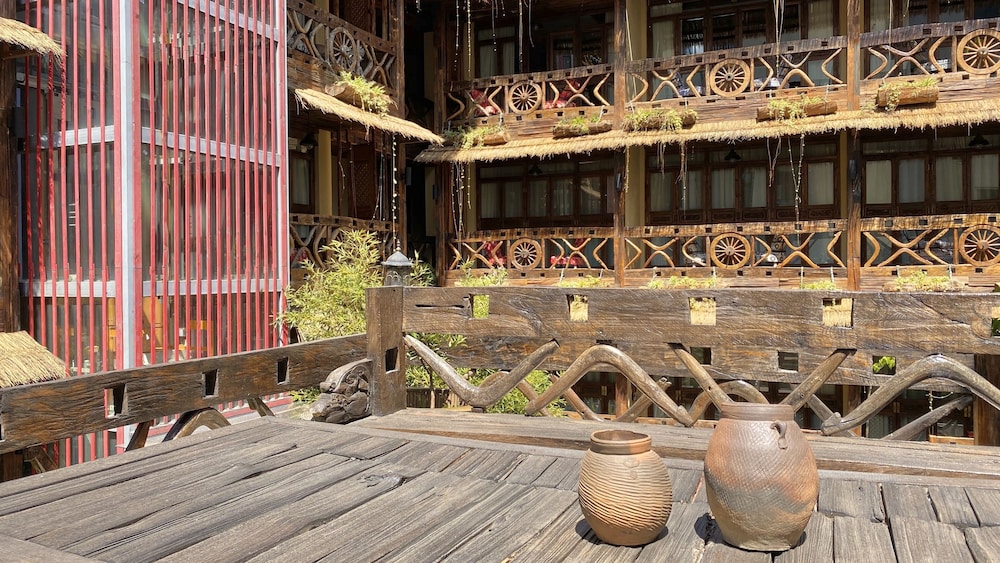 China Old Story Inn Lijiang Elite Garden 28/50