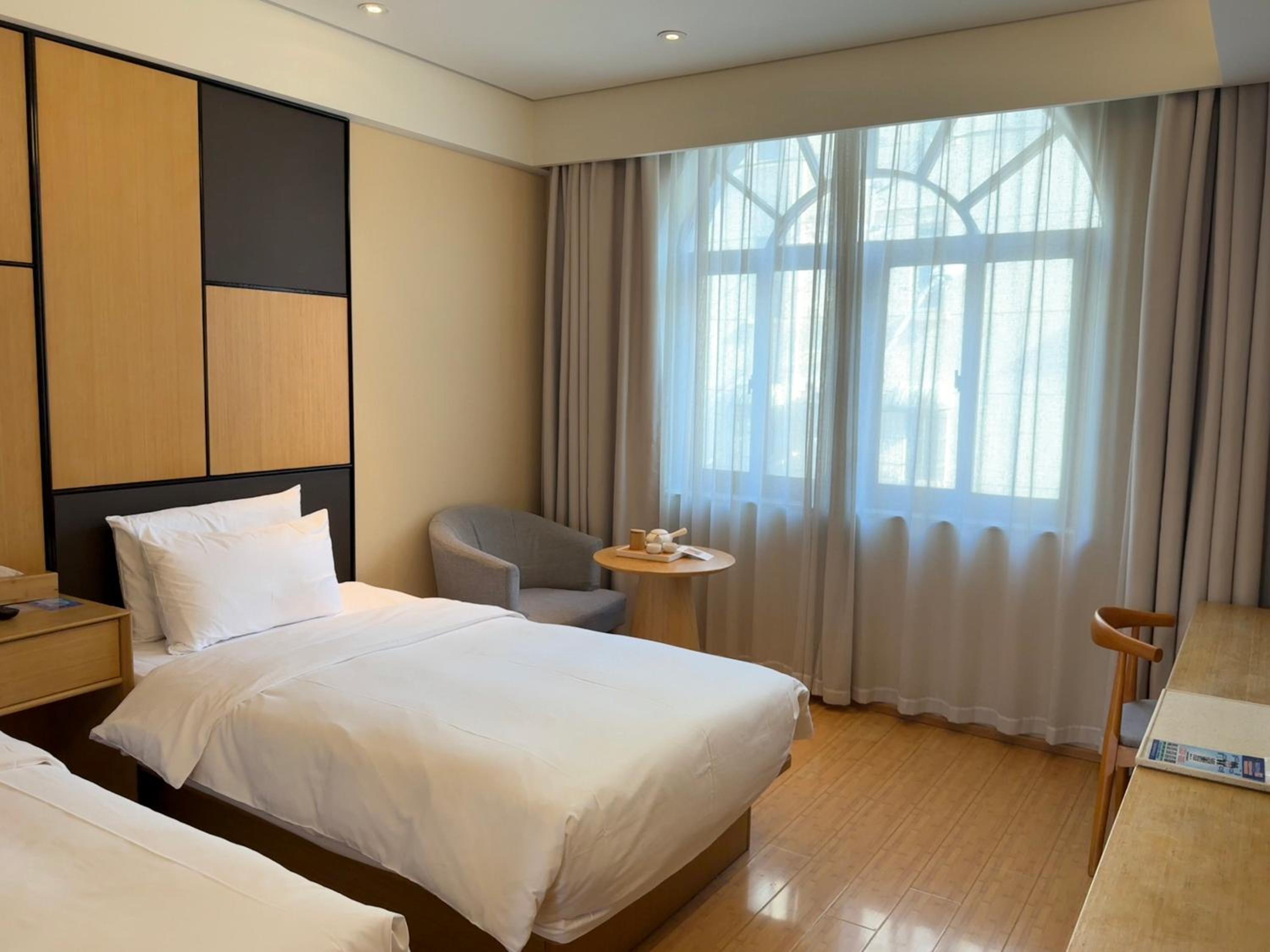 Merdeka, Twin Beds