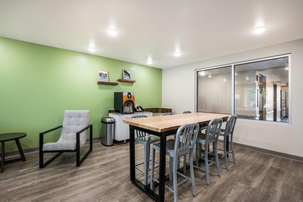 WoodSpring Suites Centennial - Denver Tech Center 51/64