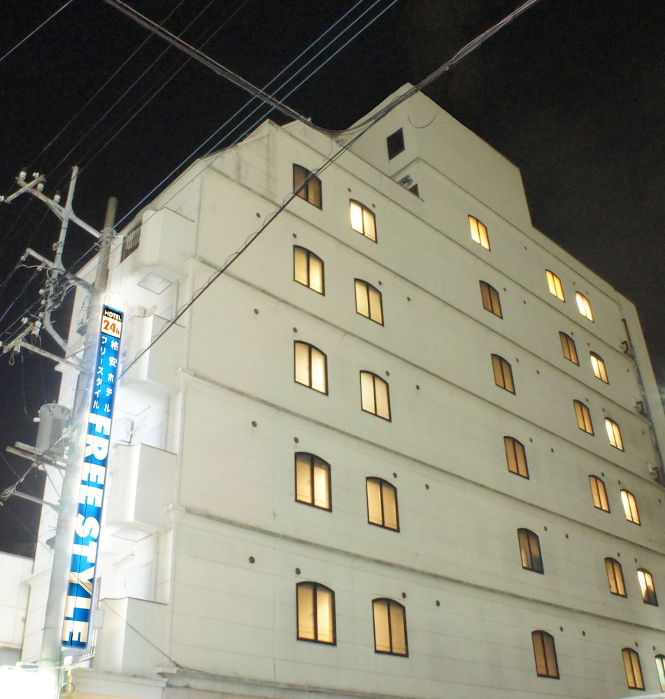 Hotel Free Style 1/16