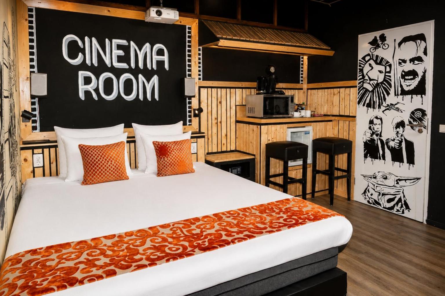Cinema, Double Bed, No View
