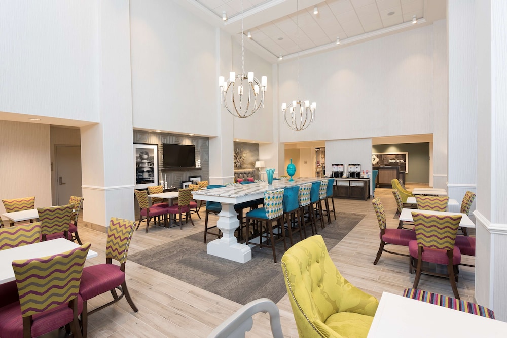 Hampton Inn Suites By Hilton Chicago Schaumburg Il 28/50