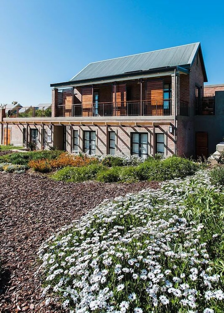 Vineyard Views Country House 2/50