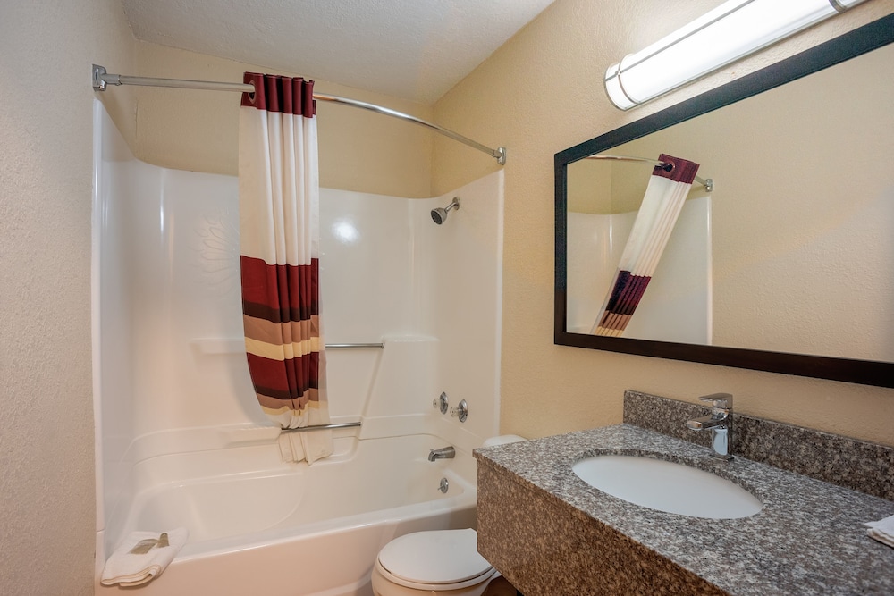 Red Roof Inn Des Moines 33/33