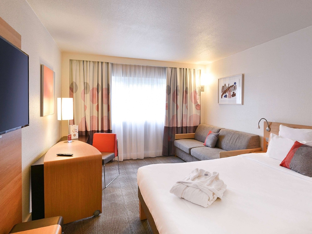 NOVOTEL REIMS TINQUEUX 18/72