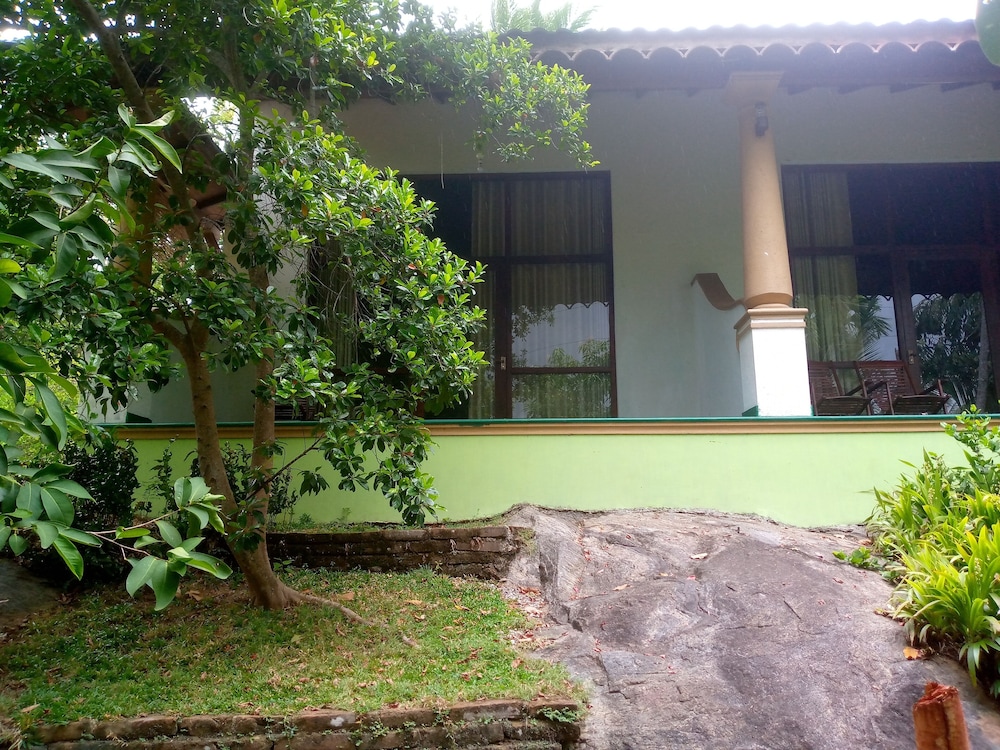 Serenity Sigiri Resort 21/29