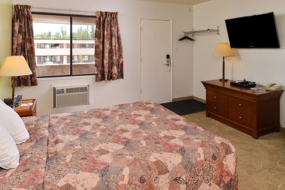 Canadas Best Value Inn Whitecourt 17/51