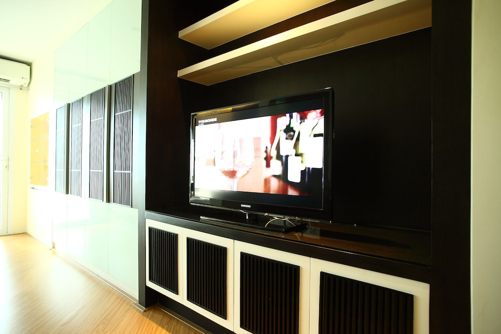 The Sunreno Hotel Bangkok 12/56