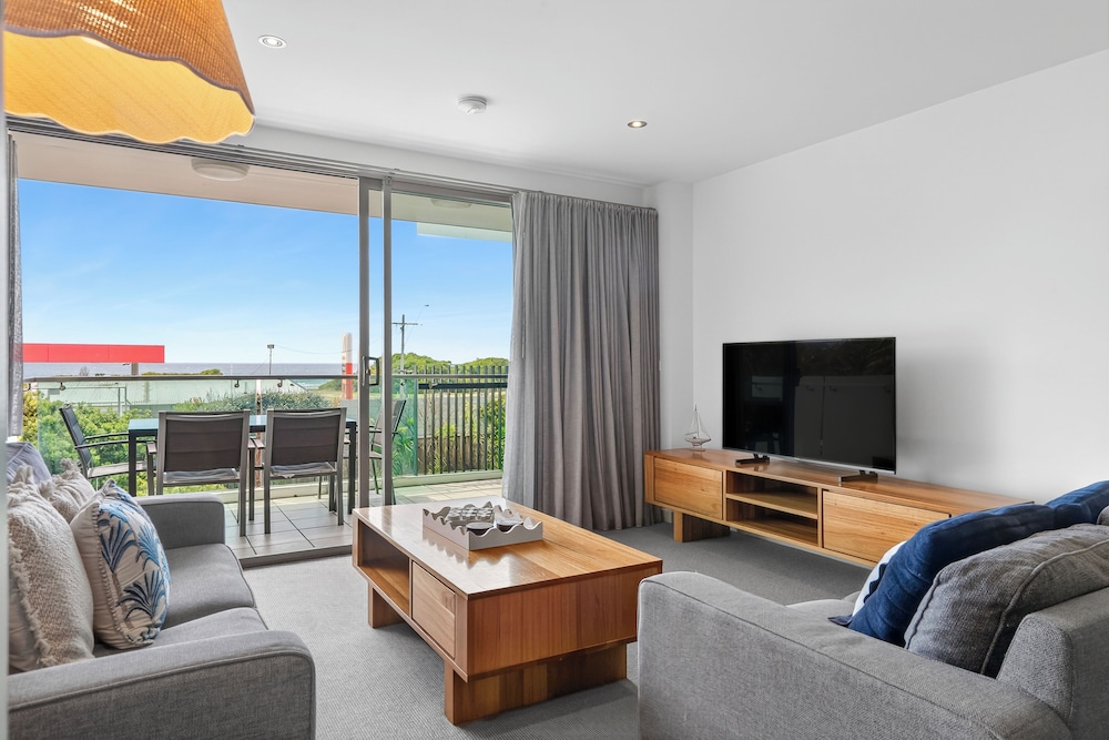 The Dolphin Apartments 55/69