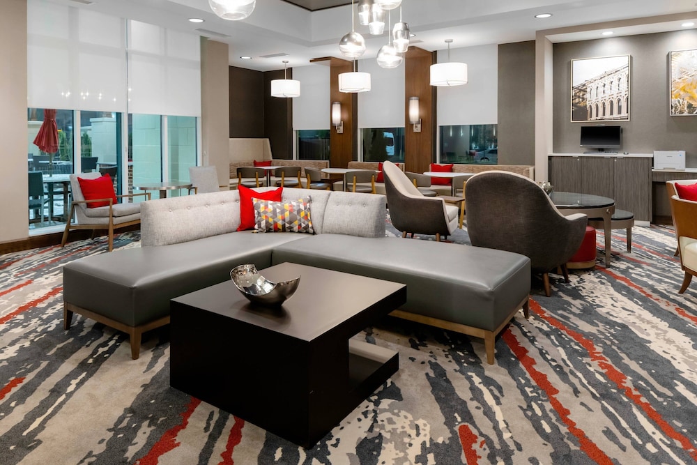 Residence Inn by Marriott Franklin Berry Farms 24/42