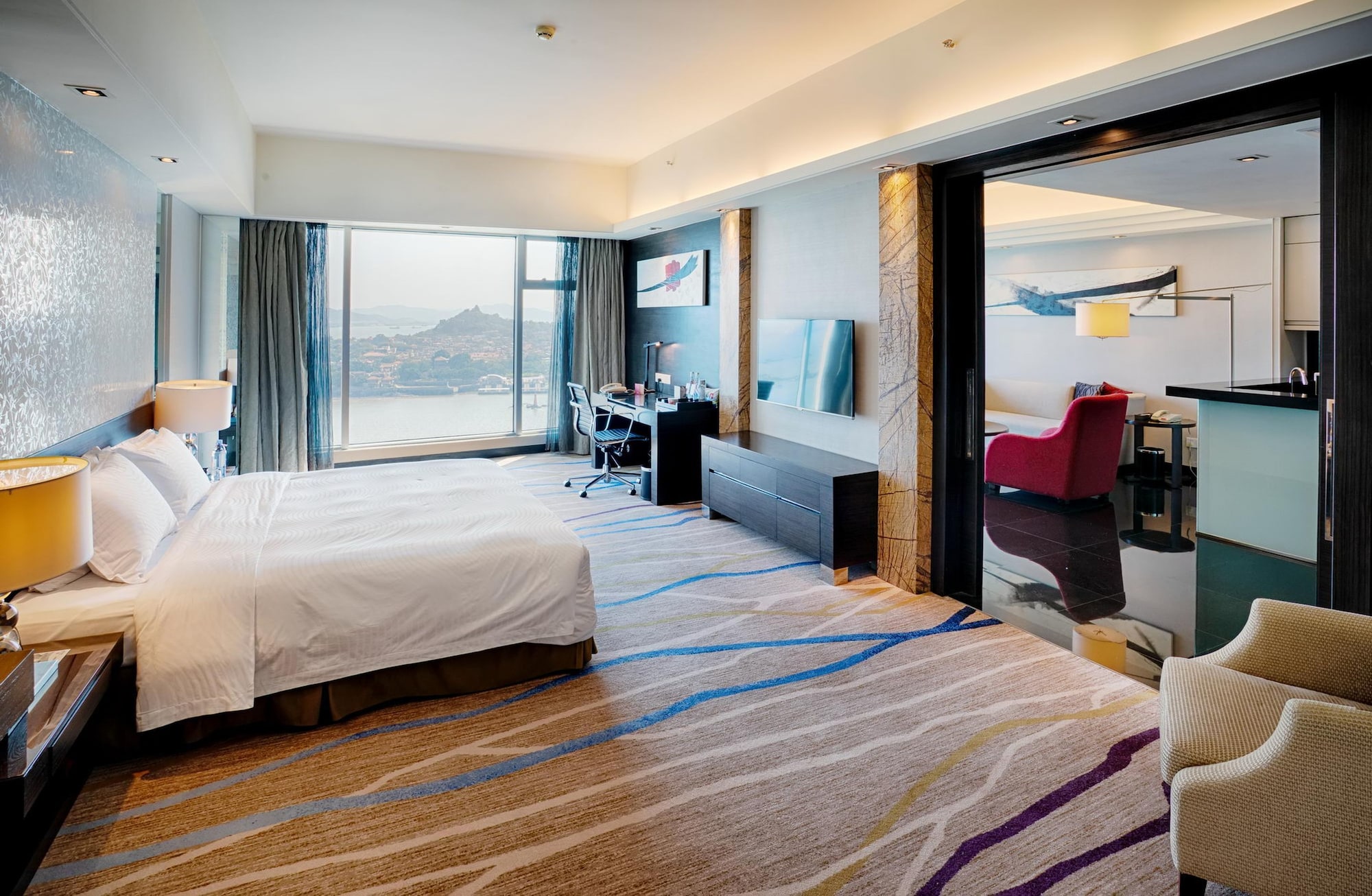 Family, Suite, King Bed, Jangle View, Sofa