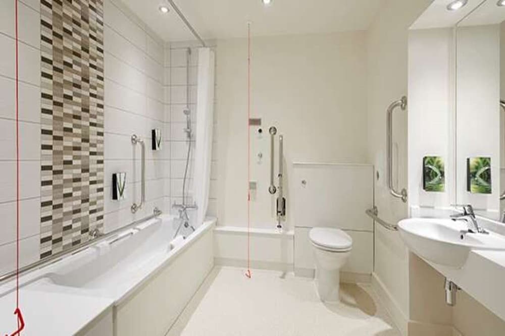 Premier Inn Edinburgh A1 (Newcraighall) Hotel 31/31