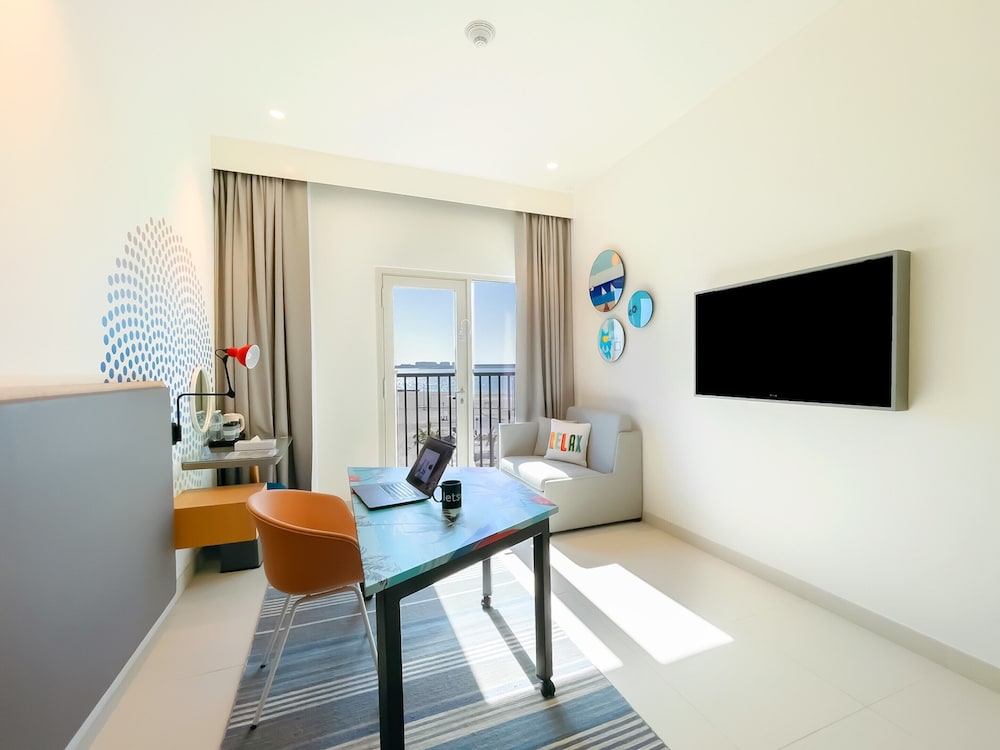Rove La Mer Beach, Jumeirah 43/56
