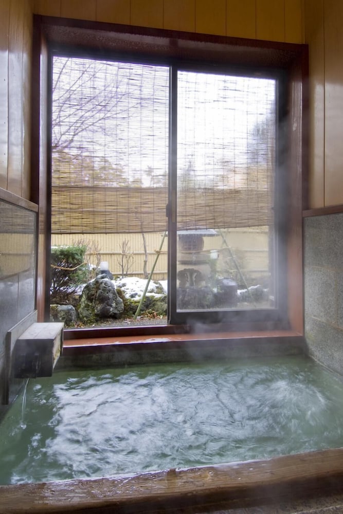Ekinariya Ryokan 8/23