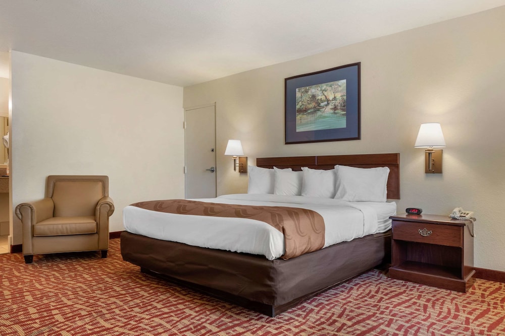 Quality Inn At Town Center 3/34