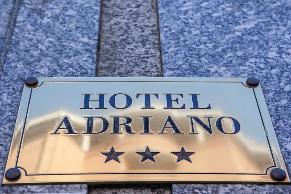 Hotel Adriano 25/33