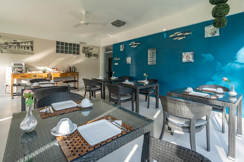 La Modestie Villa 31/50