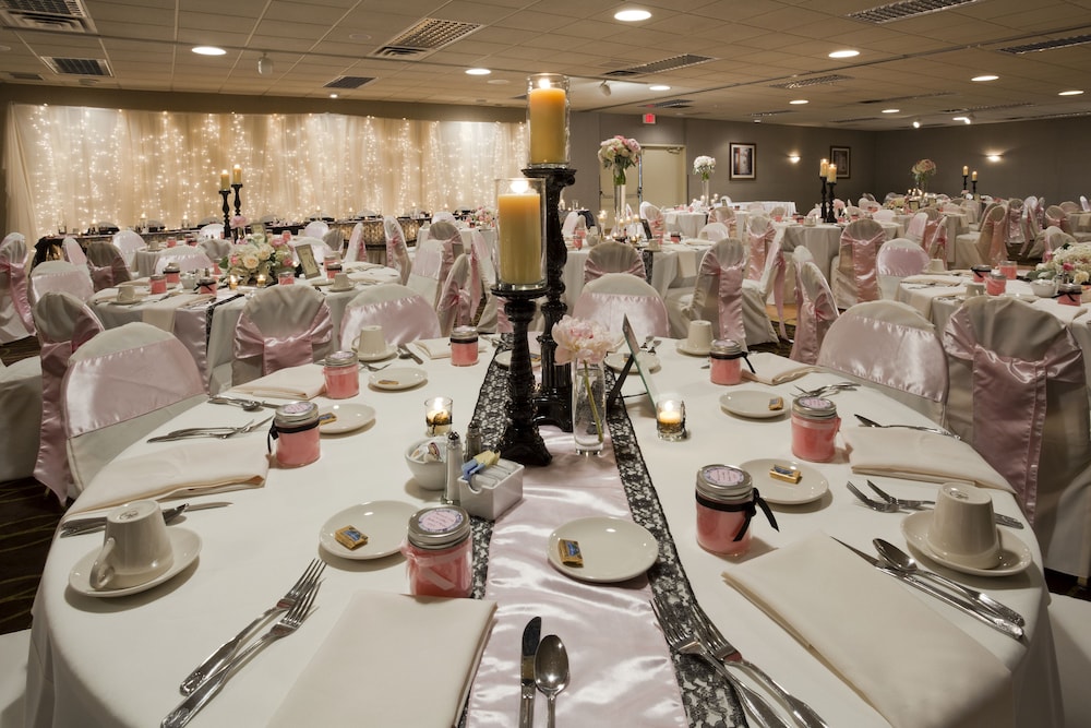 Holiday Inn Marquette 45/63