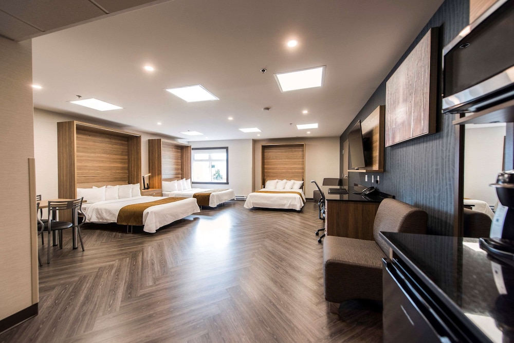 Quality Suites Drummondville 10/43