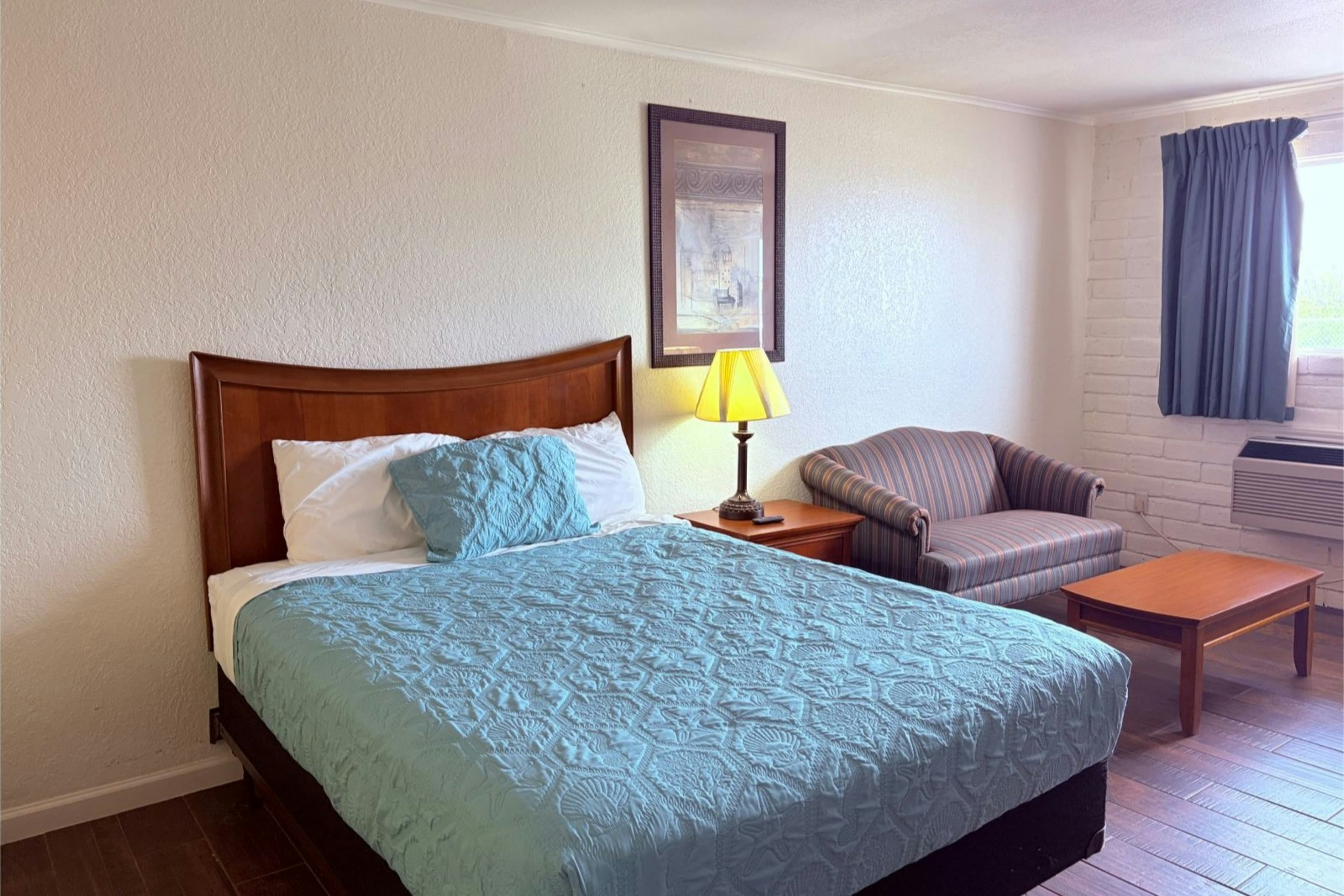 Champions Inn Del Rio Near Lake 12/40