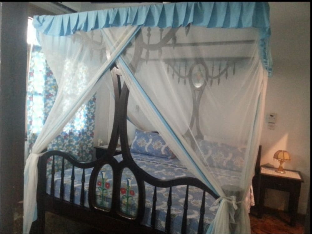 Coral Sea Villas 2/9