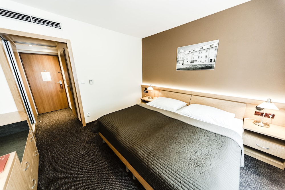 Archibald City Hotel 10/43