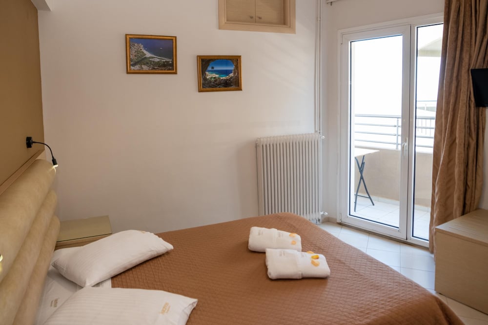 Kronos Hotel 20/50
